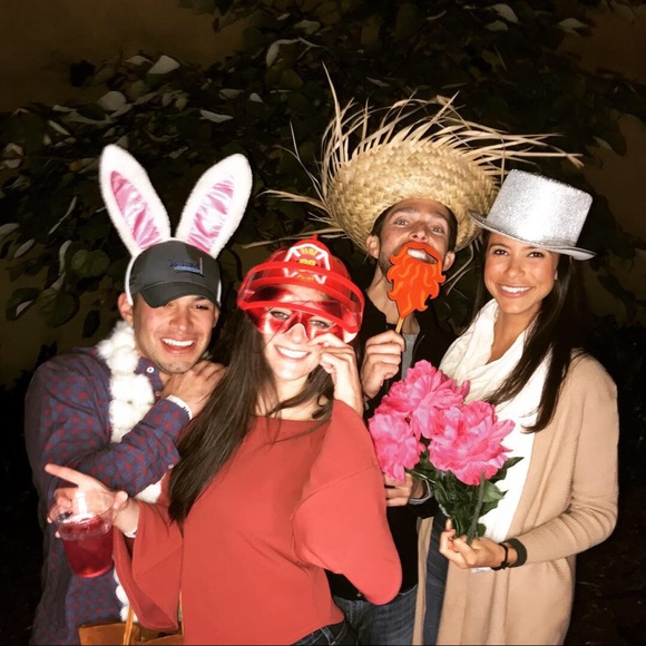 Meet your Posher, Lauren - Picture 3 of 5